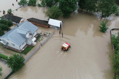 Кабмин выделил еще более 175 миллионов на ликвидацию последствий наводнения на западе Украины