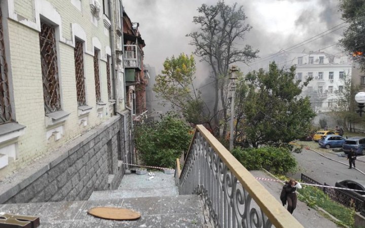 Під час вчорашньої атаки росіян пошкоджено Дніпровський художній музей 