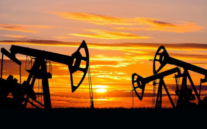 Деякі члени ОПЕК розглядають ідею призупинення участі Росії в угоді з видобутку нафти, – The Wall Street Journal