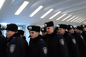 В Киев везут 40 автобусов харьковских курсантов внутренних войск