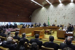 В Бразилии судят 38 соратников экс-президента