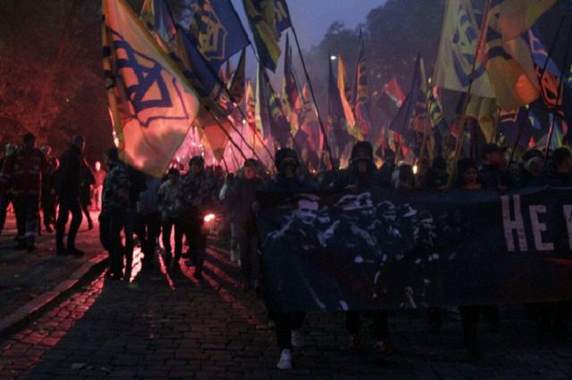 13 тысяч националистов провели "Марш УПА" в центре Киева 21