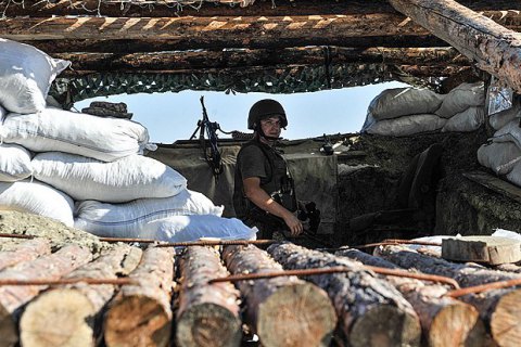 Внаслідок обстрілу бойовиків в Донецькій області постраждали двоє військових