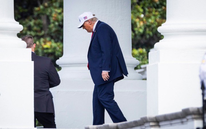 "Жодного прогресу": Трамп висловив розчарування розмовою з Путіним