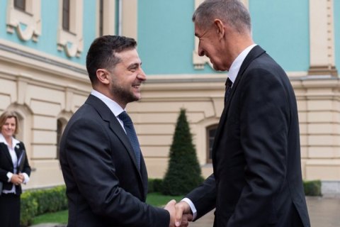 Зеленский и Бабиш заявили о рестарте отношений ​Украины и Чехии