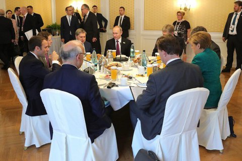 Меркель, Макрон і Путін обговорили Україну на саміті G20