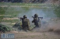 Количество обстрелов на Донбассе возросло до 13
