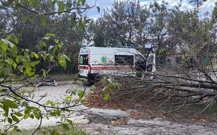 На Харківщині російський дрон атакував авто «швидкої», поранені медики