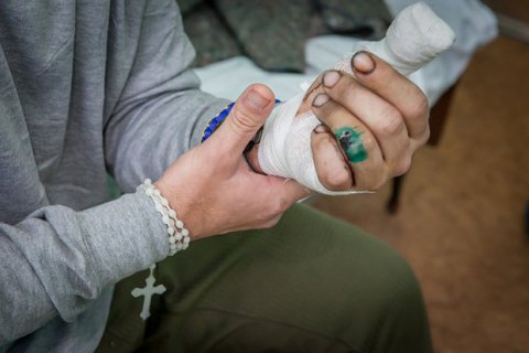 За добу на Донбасі 1 військового поранено, ще 1 травмовано