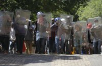 В ЮАР митинг против президента обернулся стычками с полицией