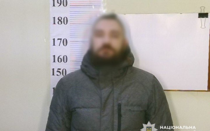 У Києві пасажир трамваю напав на водія і порізав йому обличчя ножем