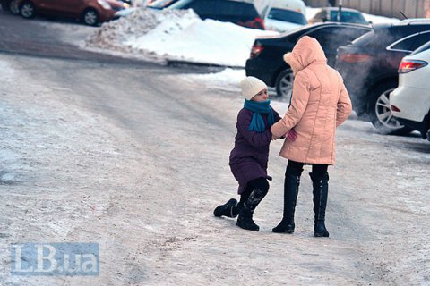 В Киеве из-за непогоды 5 февраля власти призвали оставить школьников дома 