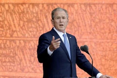 Джордж Буш-молодший закликав США негайно допомогти афганським біженцям