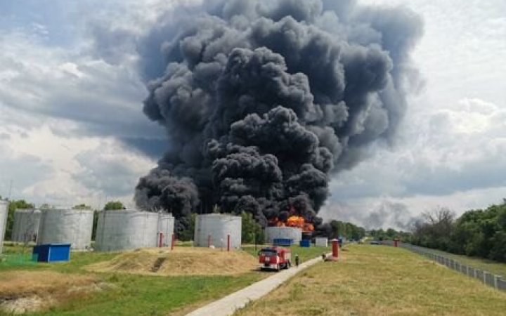 "Заколот Пригожина": росіяни загасили пожежу на нафтобазі в Воронежі