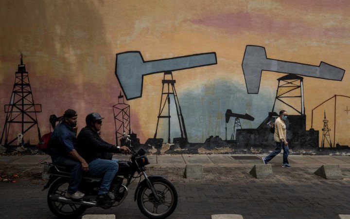 ОПЕК+ розгляне подальше збільшення видобутку нафти