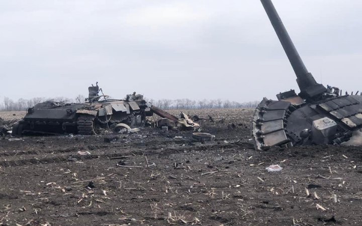 На Донеччині та Луганщині українські військові відбили більше пʼятдесяти російських атак за тиждень