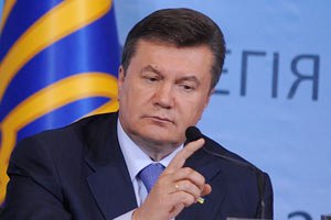Янукович назвав "смородом" публікації про Межигір'я