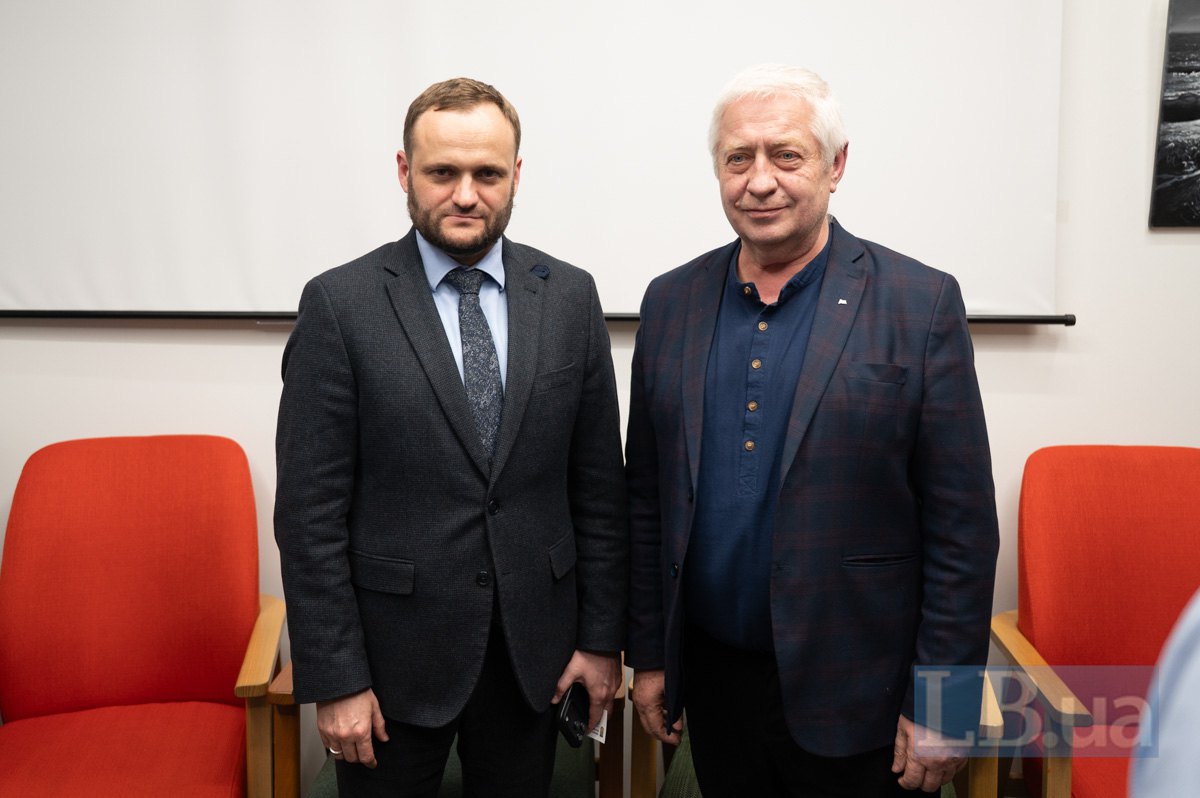 Олексій Кулеба та Директор навчально-наукового Інституту журналістики КНУ імені Шевченка Юрій Бондар