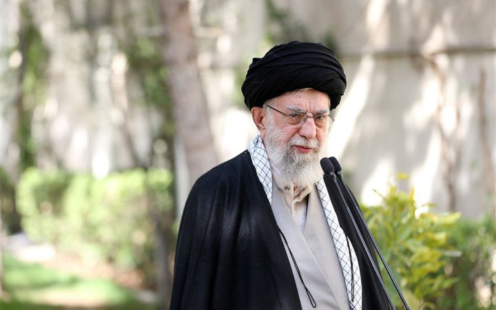 Якщо отруєння школярок було навмисним, злочин має каратися смертю, – верховний лідер Ірану