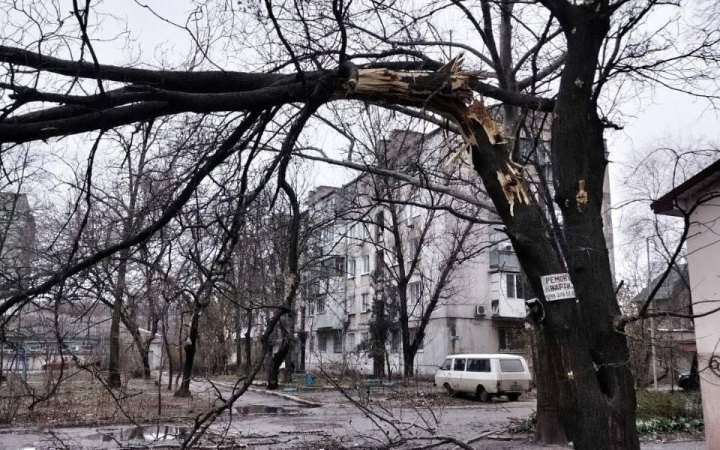 За день у Херсоні від російських обстрілів постраждали чотири людини