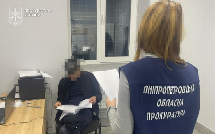 З Німеччини до України екстрадували підозрюваного у шахрайстві, якого шукав Інтерпол