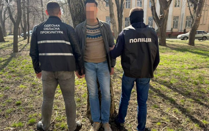 ​В Одесі посадовець НААН продавав відстрочки за $3000 