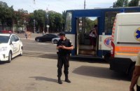 В Запорожье после драки в трамвае мужчина подстрелил женщину на остановке