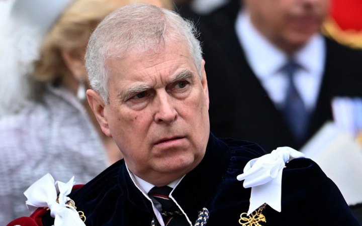 Король Чарльз позбавив свого брата титулу принца