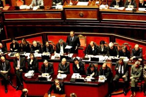 Италия после отставки премьера осталась и без парламента