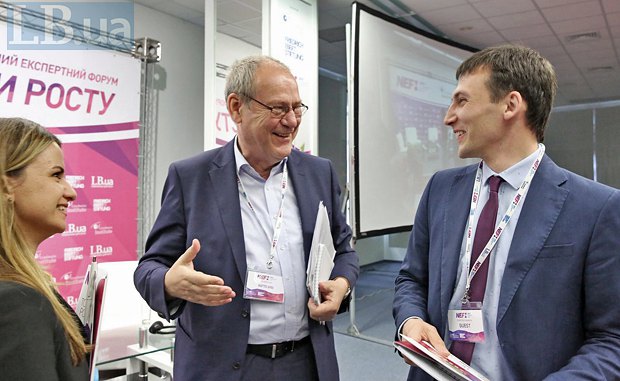 (right to left) Ihor Iltyo, Matthes Buhbe and Maria Tkachenko