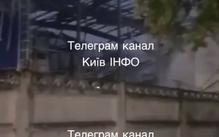 Унаслідок нічної ракетної атаки є влучання у будівлі заводу Pepsi на Київщині