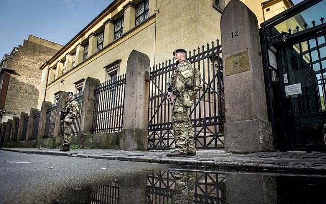 Солдати охороняють синагогу в Копенгагені