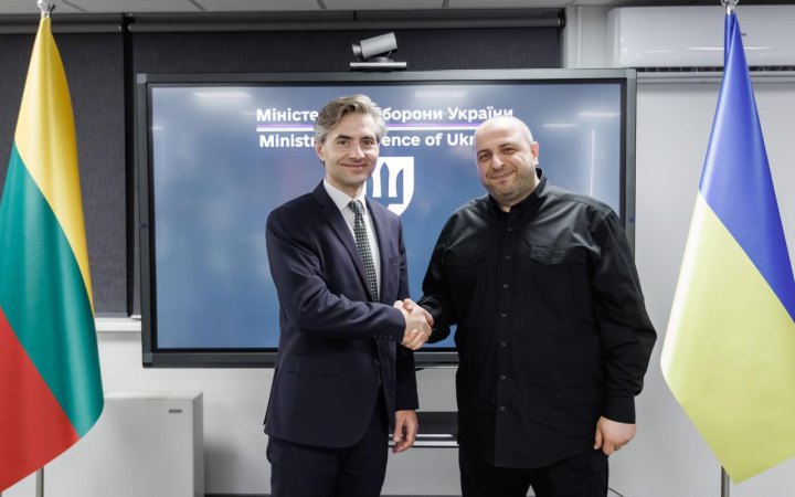 Умєров обговорив з головою МЗС Литви розширення співпраці у сфері deep strike