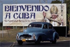 Куба встрелила Папу Римского световым шоу на фасаде Гаванского собора 