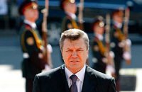 ​Янукович одобрил допуск иностранных военных в Украину 