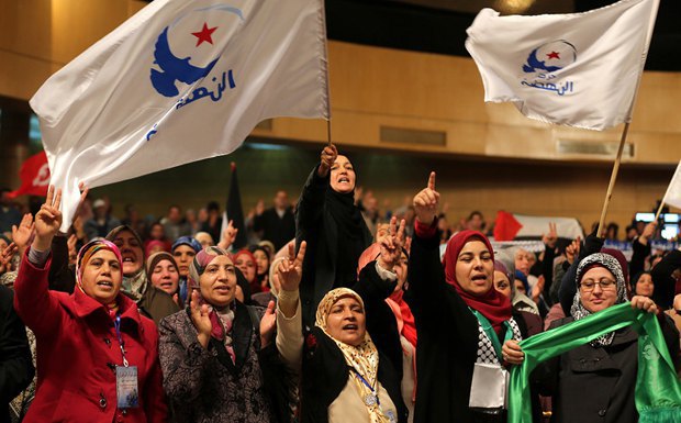 Сторонницы Рашида Ганнуши во время его выступления в честь Международного женского дня