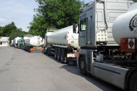 Армия получила первые 10 тысяч тонн "топлива Курченко"