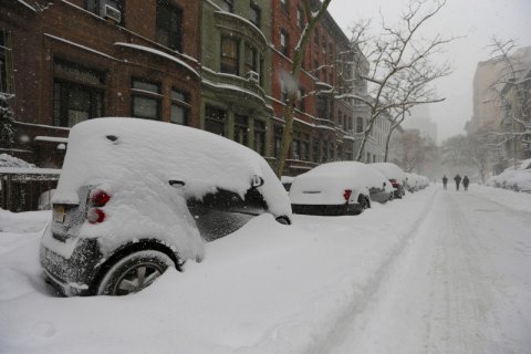 Жертвами снежной бури в США стали 18 человек