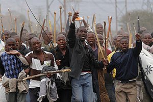 В ЮАР полиция задержала 40 бастующих шахтеров