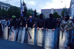 В Донецке сепаратисты захватили четырех участников митинга