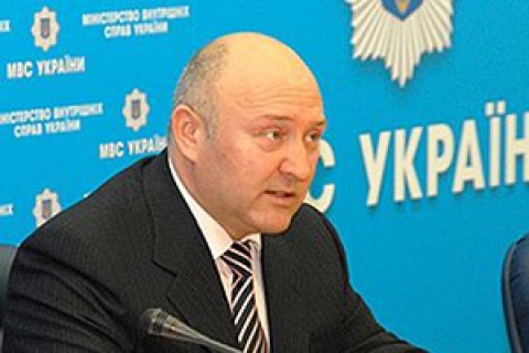 Суд разрешил заочное расследование против экс-главы киевской милиции по делу Драбинко