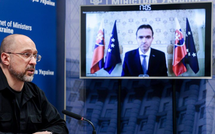 Шмигаль заявив про прогрес щодо розширення коридорів солідарності зі Словаччиною