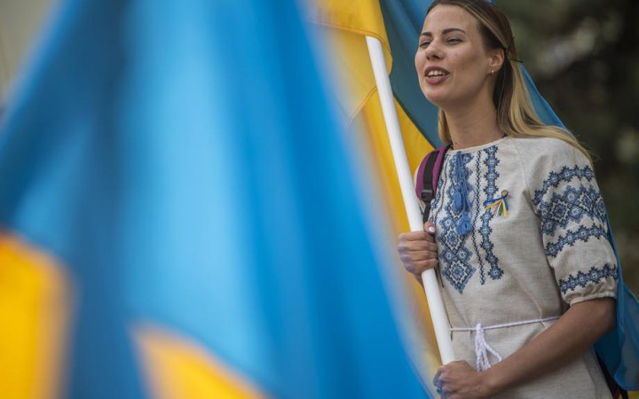 Більшість українців вважають доречним критикувати владу під час війни, - опитування​