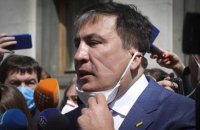 В Афинах неизвестный напал на Саакашвили и ударил его по голове