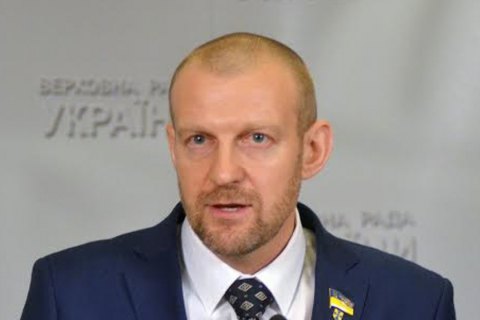 "Народний фронт" розраховує, що КС розгляне указ Зеленського про розпуск парламенту протягом місяця