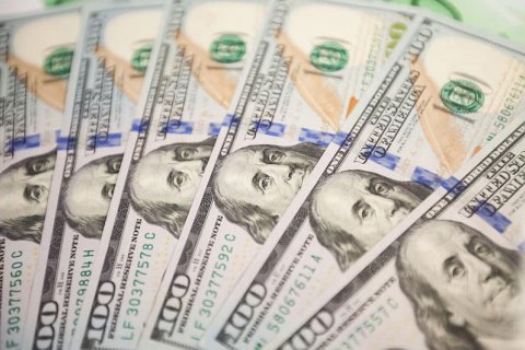 НБУ на межбанке купил валюты почти на $300 млн за неделю