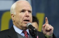 Сенатор Маккейн призвал помочь Украине оружием