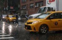 Зливи в Нью-Йорку призвели до загибелі двох людей і порушення авіасполучення
