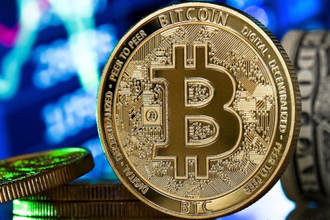 Вартість Bitcoin вперше сягнула ціни у $52,6 тисячі 