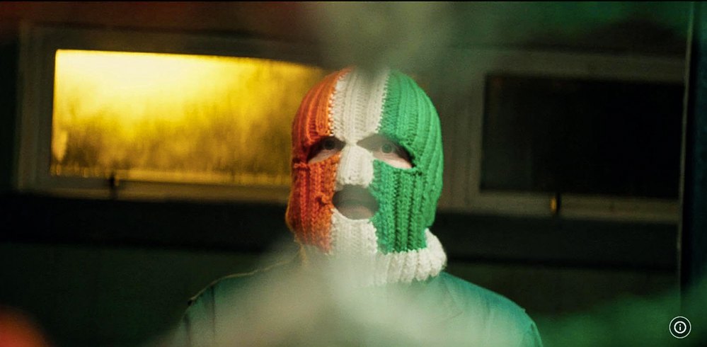 Кадр з фільму <i>Kneecap</i>.